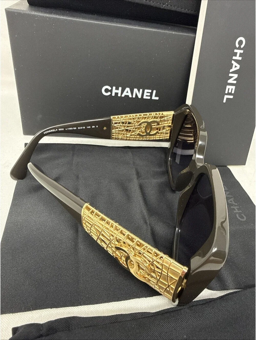 CHANEL CH 5532 Sunglasses Dark Brown Frame Gray Gradient Lens - Authentic NIB